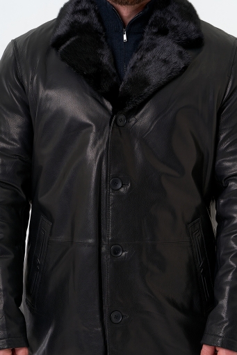 Миниатюра фотографии Мужская дубленка с английским воротником