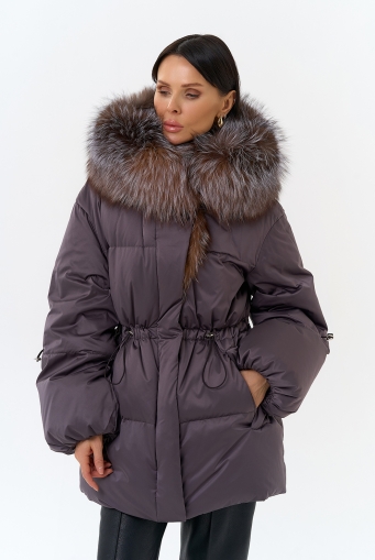 Миниатюра фотографии Женский пуховик с капюшоном из меха блюфрост