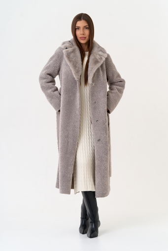 Превью изображения Женская двухсторонняя дубленка из эко замши Миниатюра фотографии Женская двухсторонняя дубленка из эко замши