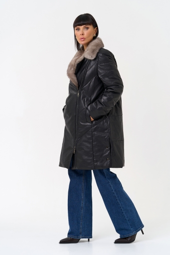 Миниатюра фотографии Пуховик из натуральной кожи с воротником из меха норки