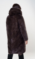Миниатюра фотографии Шуба из норки с капюшоном