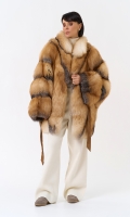 Миниатюра фотографии Шуба из лисы свободного кроя