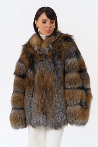 Миниатюра фотографии Короткая шуба из лисы