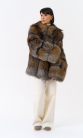 Миниатюра фотографии Короткая шуба из лисы