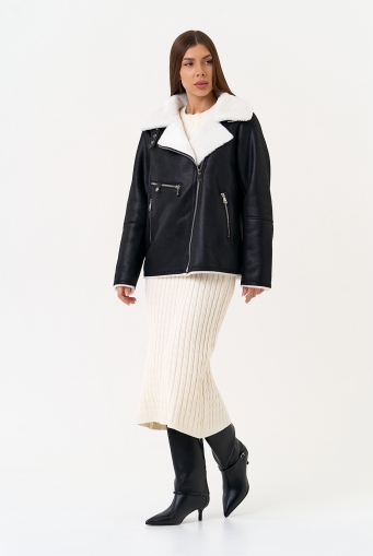 Миниатюра фотографии Женская дубленка из эко замши черного цвета