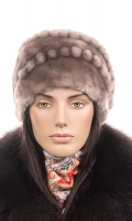 Миниатюра фотографии Шапка женская из мутона