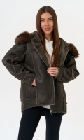 Миниатюра фотографии Женская дубленка из эко замши с капюшоном из эко меха