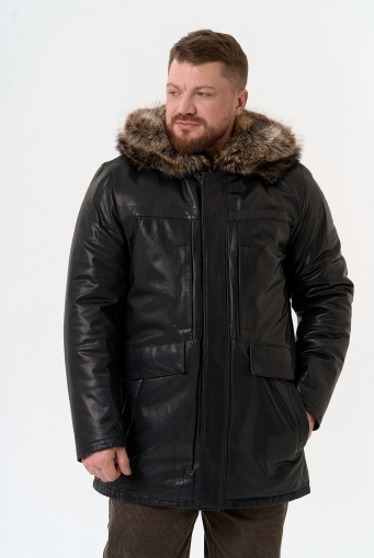 Миниатюра фотографии Мужская куртка с капюшоном на мехе из волка