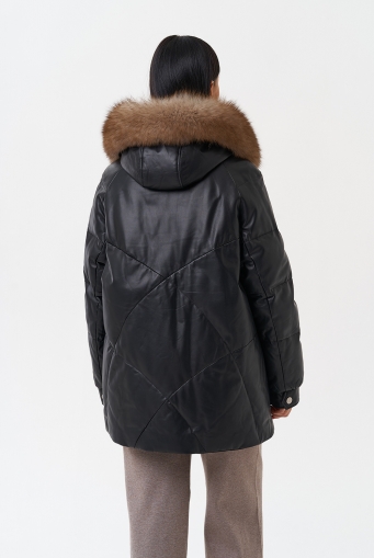 Миниатюра фотографии Женский кожаный пуховик с капюшоном