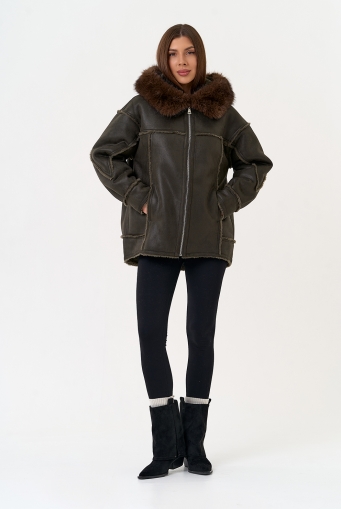 Миниатюра фотографии Женская дубленка из эко замши с капюшоном из эко меха