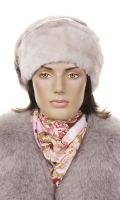 Миниатюра фотографии Шапка женская из мутона