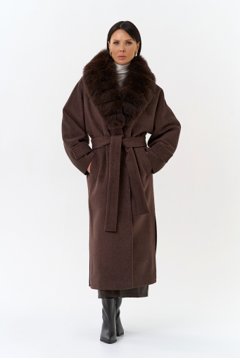 Миниатюра фотографии Женское утепленное пальто с отделкой из меха песца