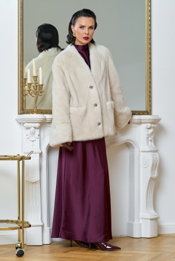 Миниатюра фотографии Укороченная шуба из меха норки с акцентными пуговицами