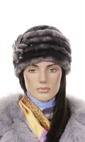 Миниатюра фотографии Шапка женская из мутона