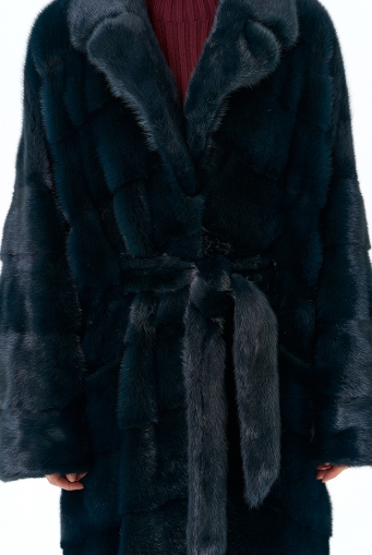 Миниатюра фотографии Зеленая шуба из норки