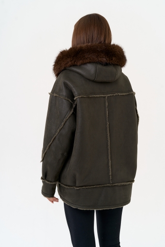 Миниатюра фотографии Женская дубленка из эко замши с капюшоном из эко меха