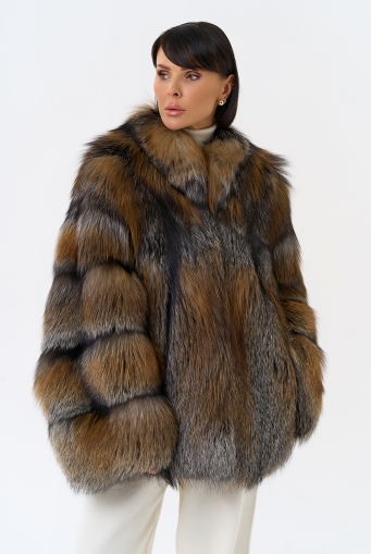 Миниатюра фотографии Короткая шуба из лисы