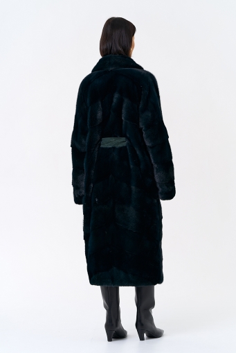 Миниатюра фотографии Зеленая шуба из норки