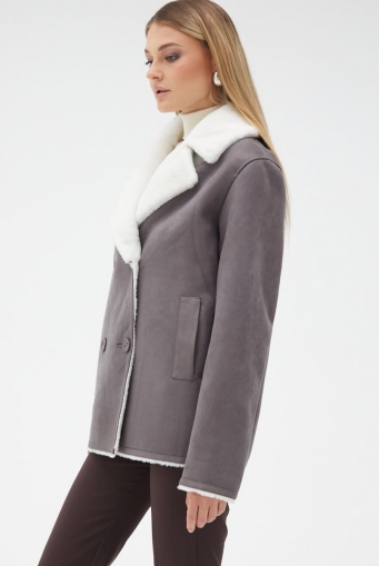 Миниатюра фотографии Женская двухсторонняя дубленка из эко кожи с английским воротником