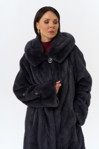 Миниатюра фотографии Шуба из меха норки с капюшоном