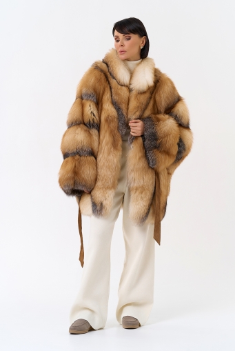 Миниатюра фотографии Шуба из лисы свободного кроя