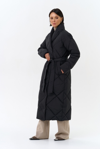 Миниатюра фотографии Женский пуховик с воротником шаль