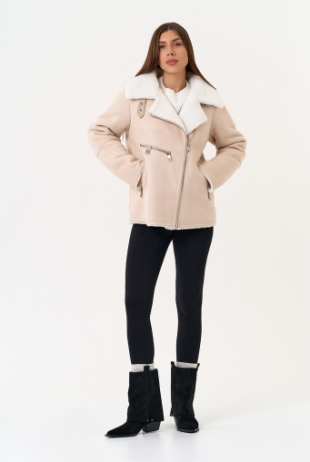 Миниатюра фотографии Светлая дубленка из эко замши