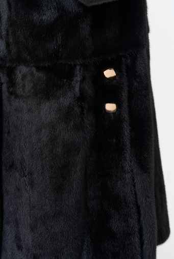 Миниатюра фотографии Женская шуба из скандинавской норки с капюшоном