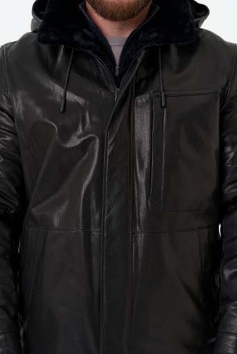 Миниатюра фотографии Мужская дубленка черного цвета с капюшоном