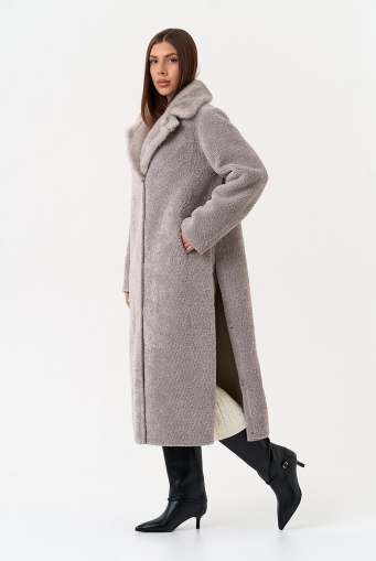 Превью изображения Женская двухсторонняя дубленка из эко замши Миниатюра фотографии Женская двухсторонняя дубленка из эко замши