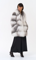 Миниатюра фотографии Шуба из белой лисы