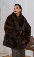 Миниатюра фотографии Женская шуба из соболя с воротником шаль
