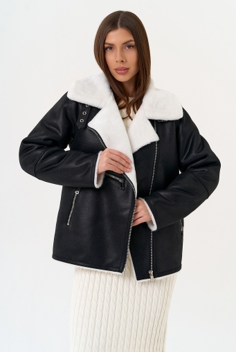 Миниатюра фотографии Женская дубленка из эко замши черного цвета