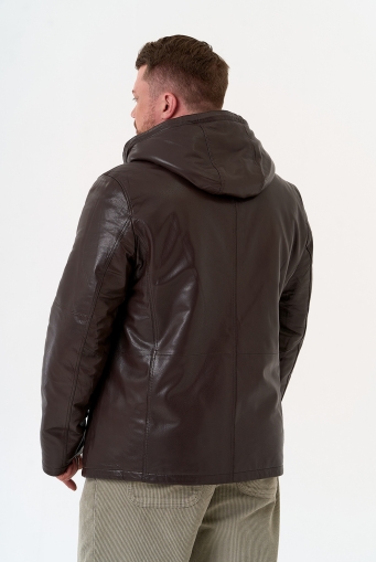 Миниатюра фотографии Мужская дубленка коричневого цвета с капюшоном