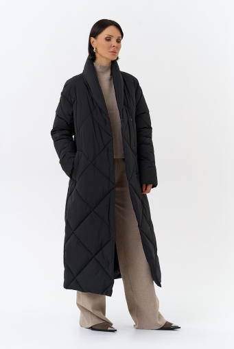 Миниатюра фотографии Женский пуховик с воротником шаль