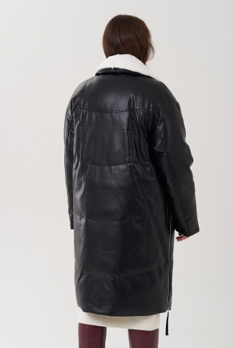 Миниатюра фотографии Пуховик женский из эко кожи с английским воротником