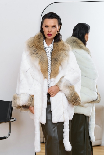 Превью изображения Шуба из кролика с отделкой из меха койота Миниатюра фотографии Шуба из кролика с отделкой из меха койота