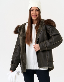 Купить Женская дубленка из эко замши с капюшоном из эко меха в каталоге Женские дублёнки