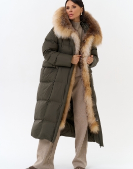 Купить Женский длинный пуховик с отделкой из меха лисы в каталоге