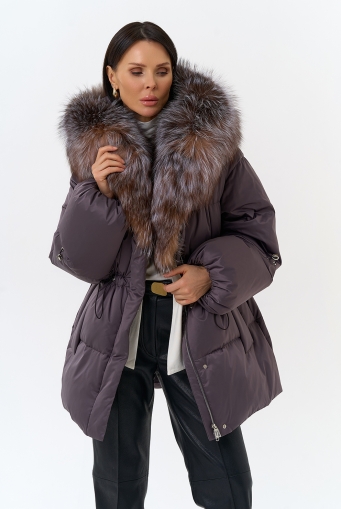 Миниатюра фотографии Женский пуховик с капюшоном из меха блюфрост