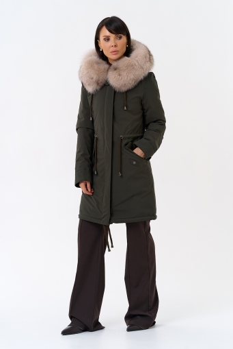 Миниатюра фотографии Женская парка с капюшоном из меха песца