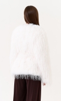 Миниатюра фотографии Женская шуба под эко страуса белого цвета