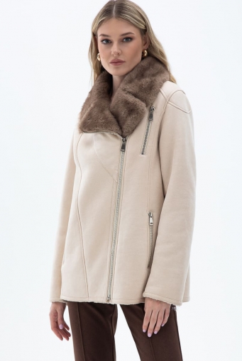 Миниатюра фотографии Женская дубленка из эко кожи с отделкой из эко меха